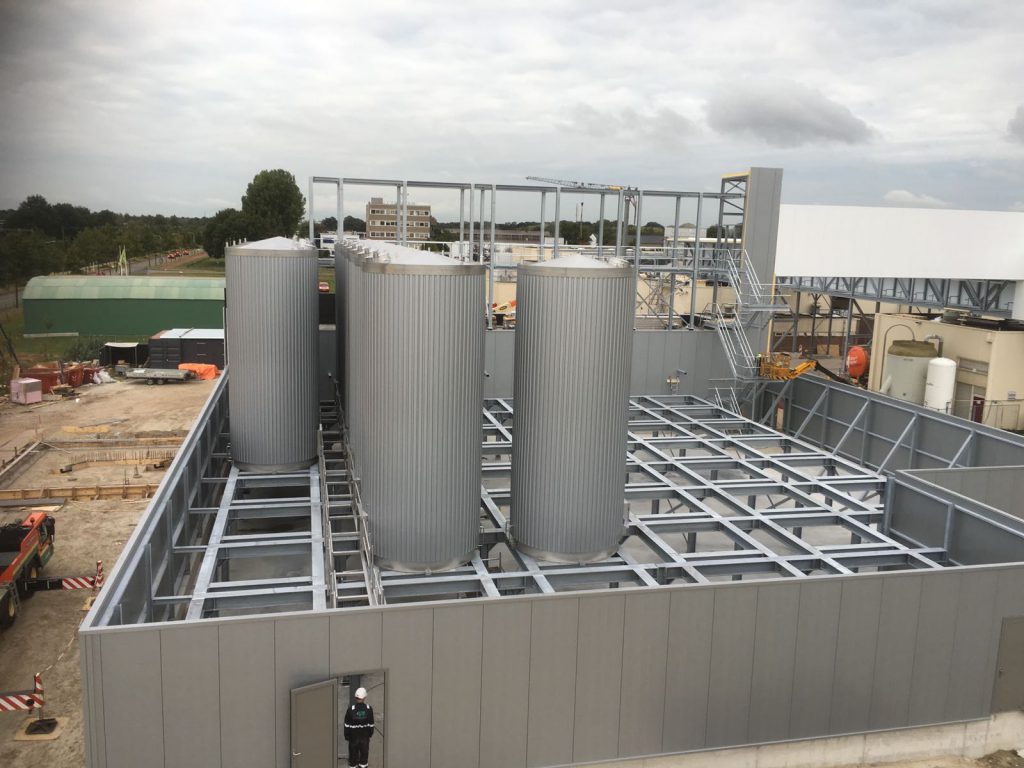 40 opslagtanks voor oliën en vetten