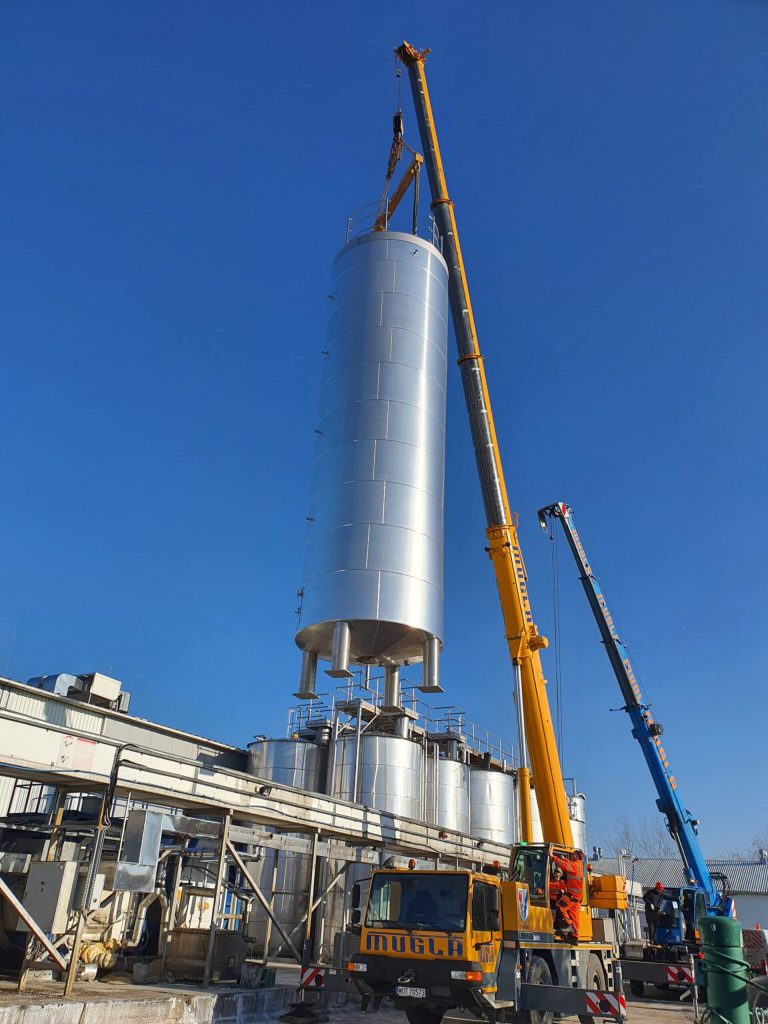 Displacement of the tank