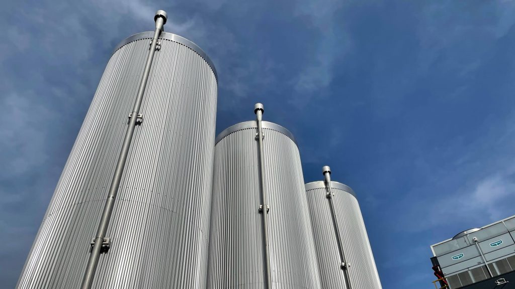 Three 100m3 water storage tanks for Westfort