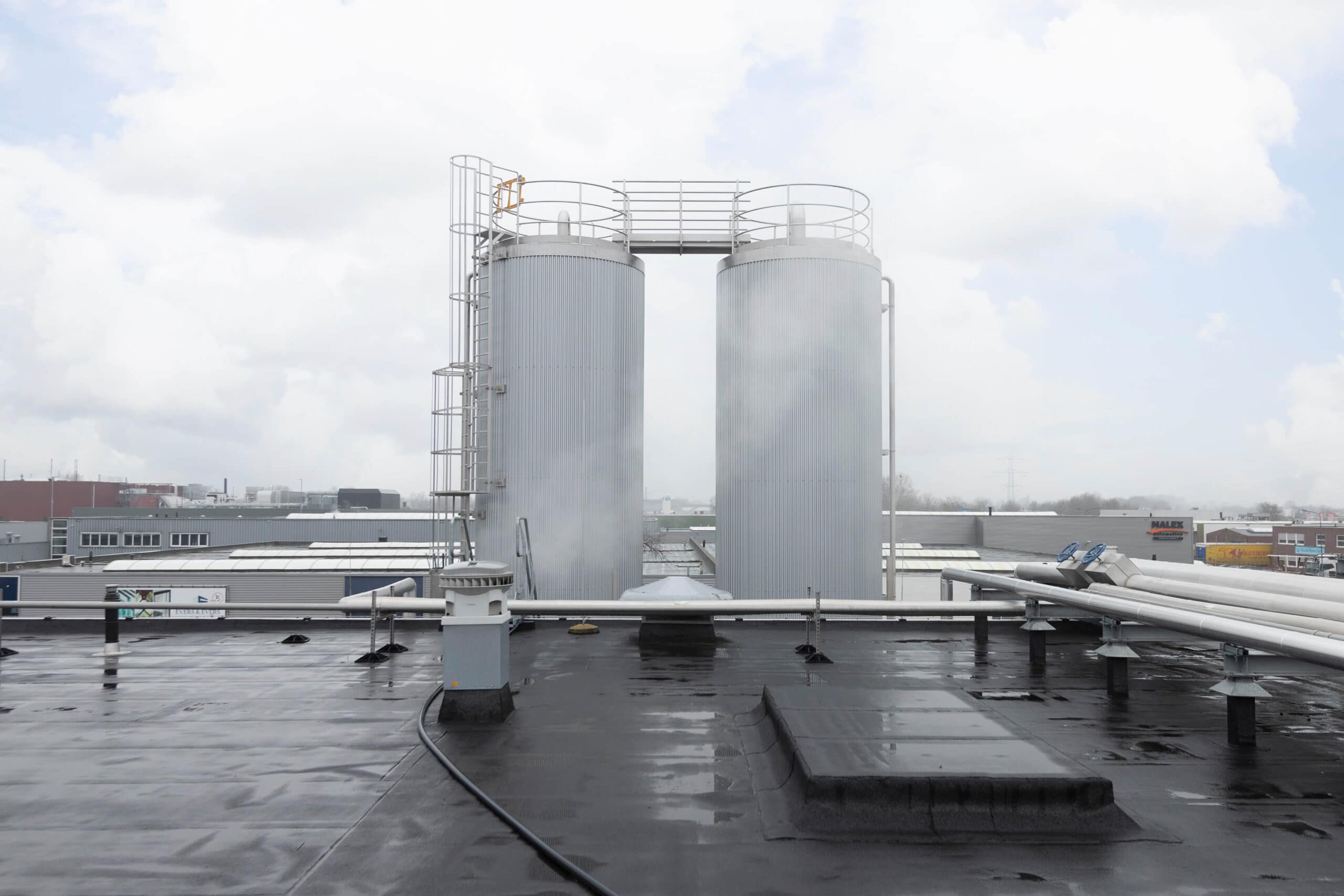 Two 100 m3 stainless steel water tanks for Van Lieshout Snackwaren