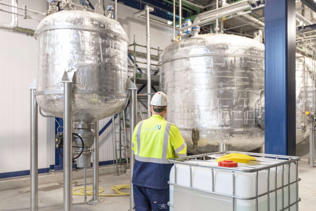 12 stainless steel buffer tanks