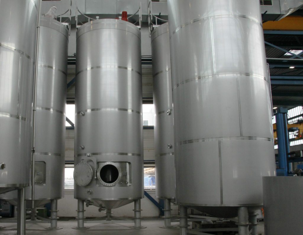 4 Cocoa mass tanks