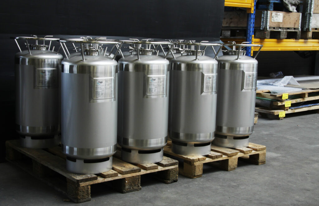 Atmospheric vessels for the pharmaceutical industry