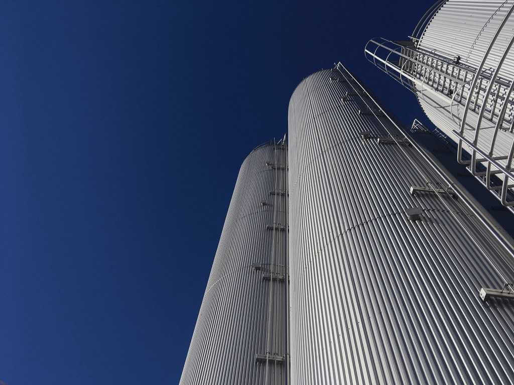 Storage tanks
