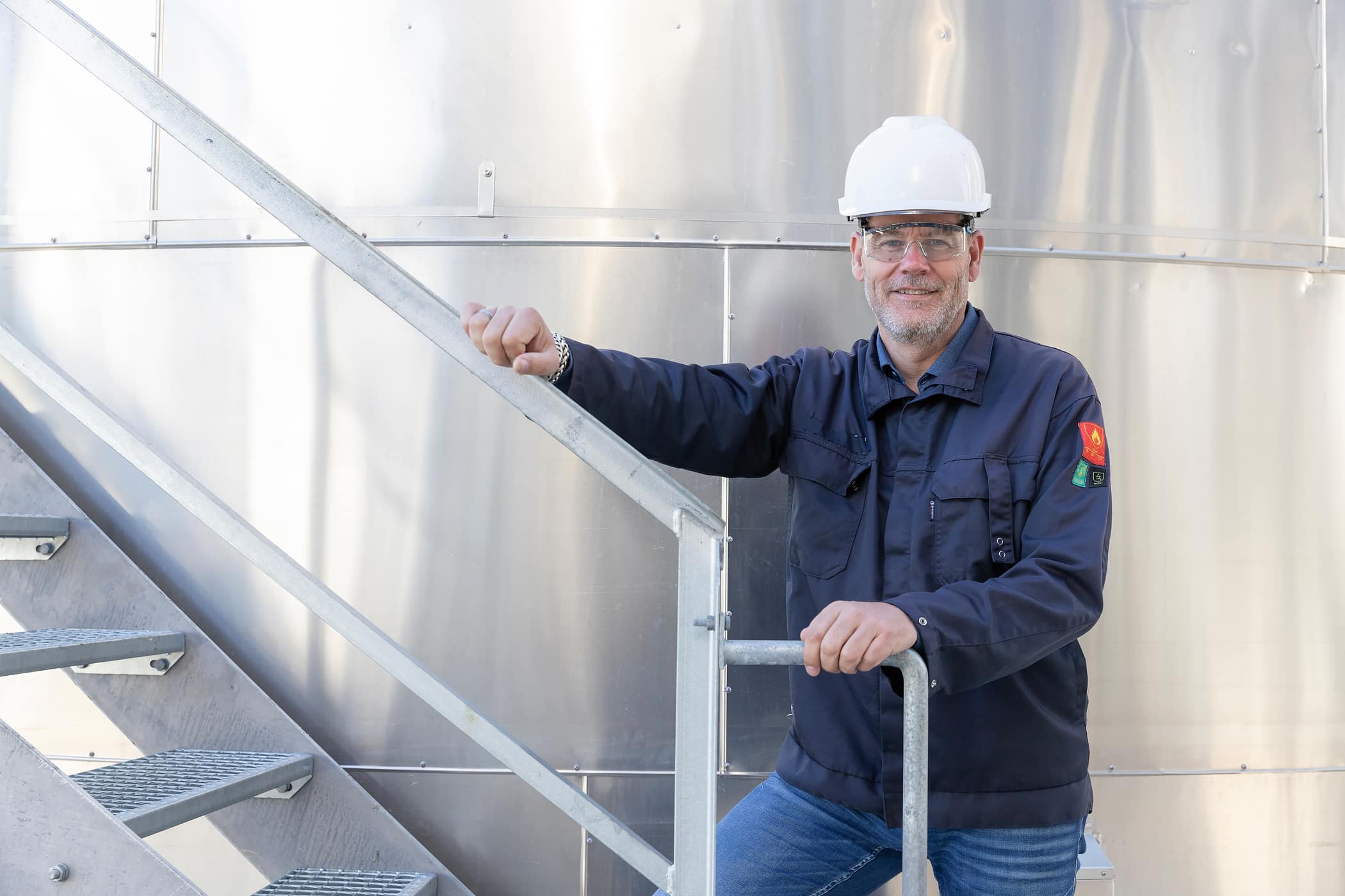 Zwei 700 m3 große Lagertanks aus Duplex-Edelstahl für Bakelite Synthetics