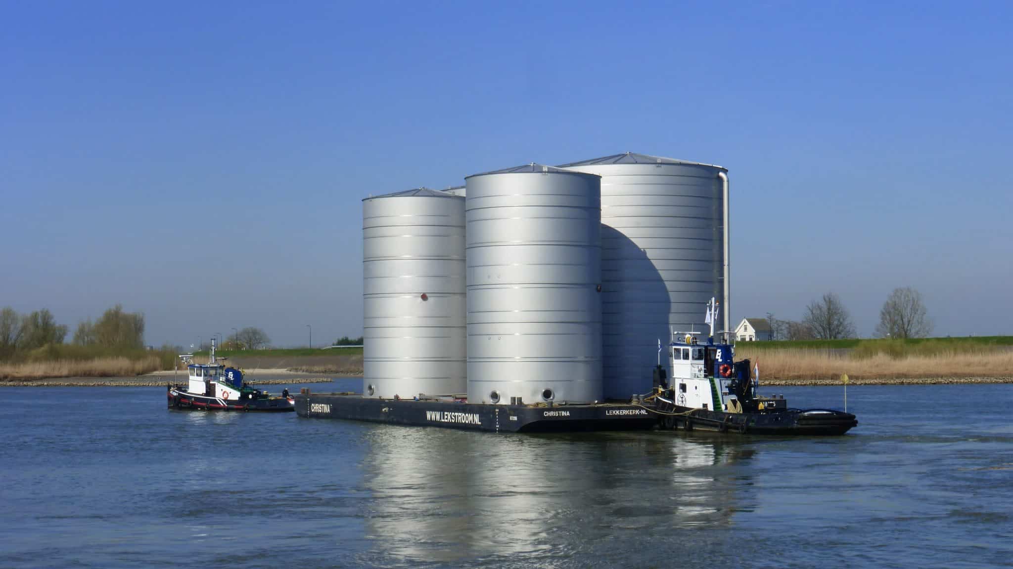 Gpi levert 4 Demiwater opslagtanks