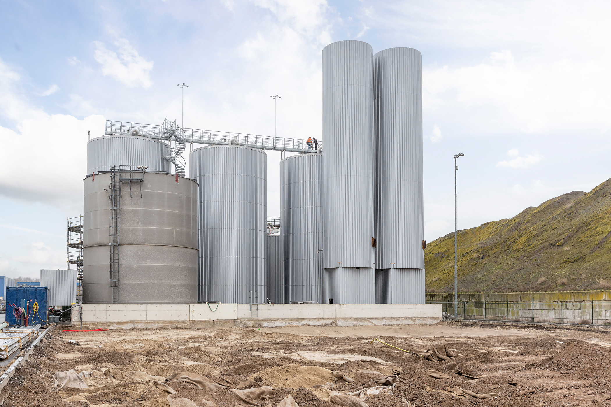 Three 1,000 m3 duplex tanks for Labee Group