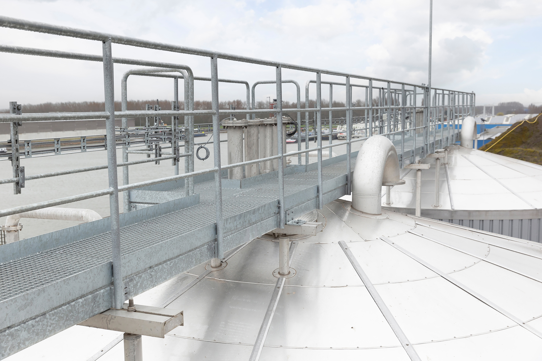 Three 1,000 m3 duplex tanks for Labee Group