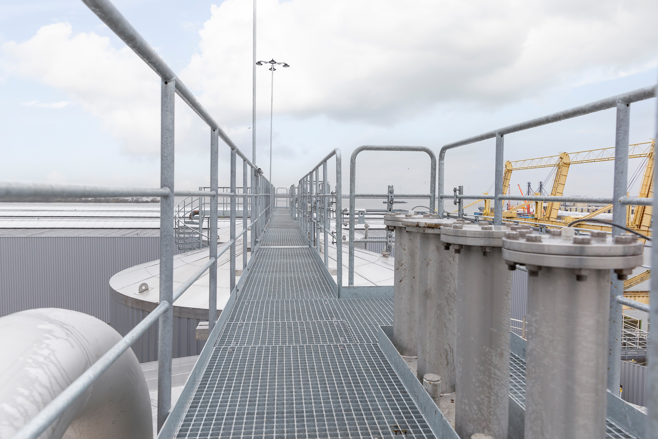 Three 1,000 m3 duplex tanks for Labee Group