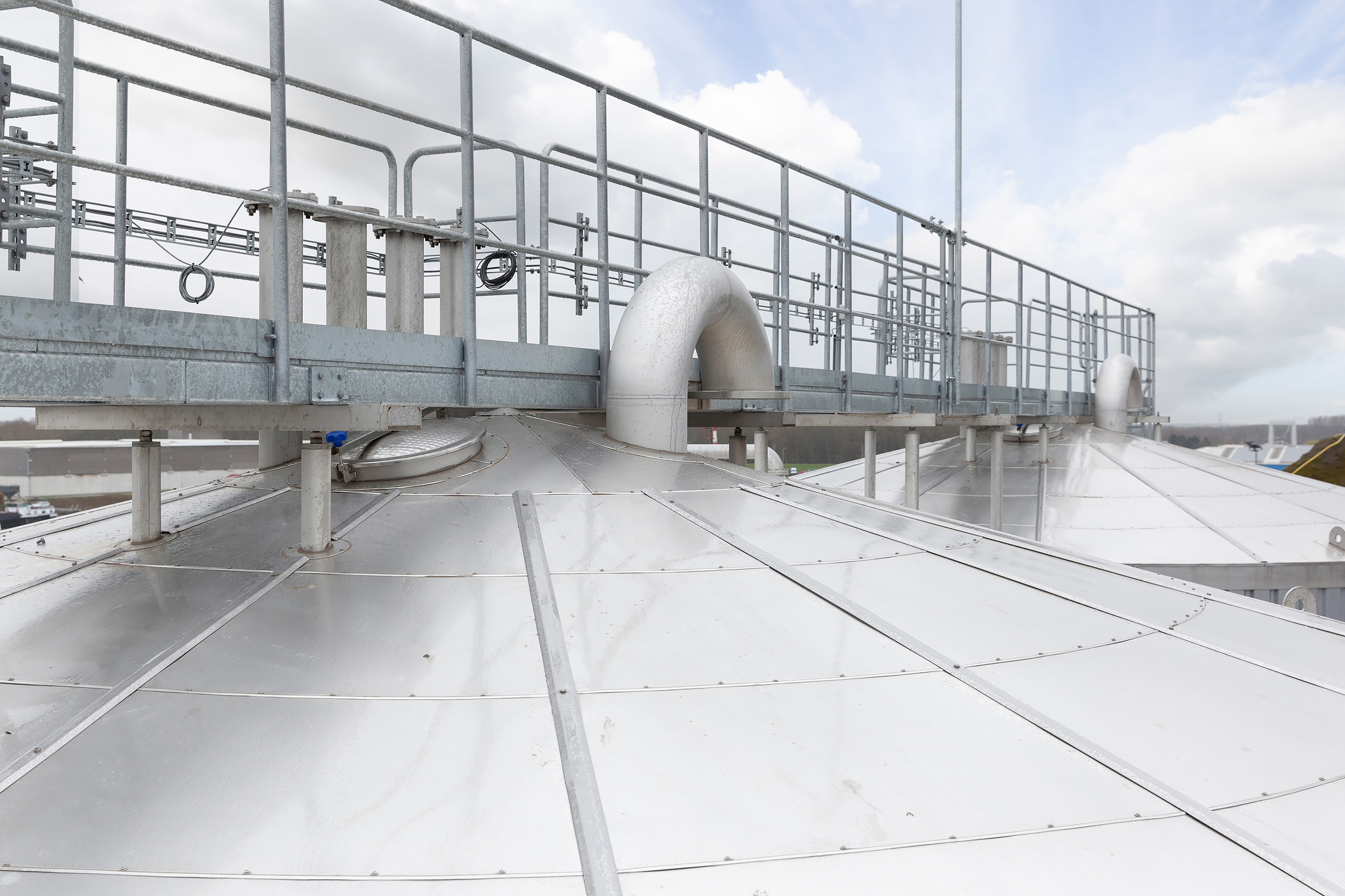 Three 1,000 m3 duplex tanks for Labee Group