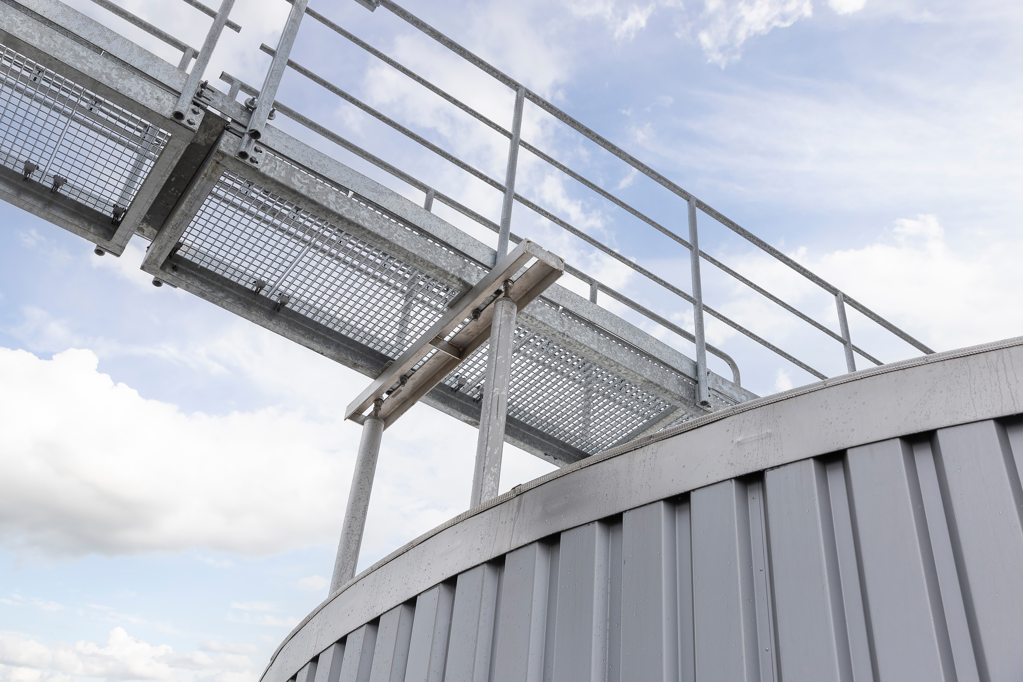 Three 1,000 m3 duplex tanks for Labee Group