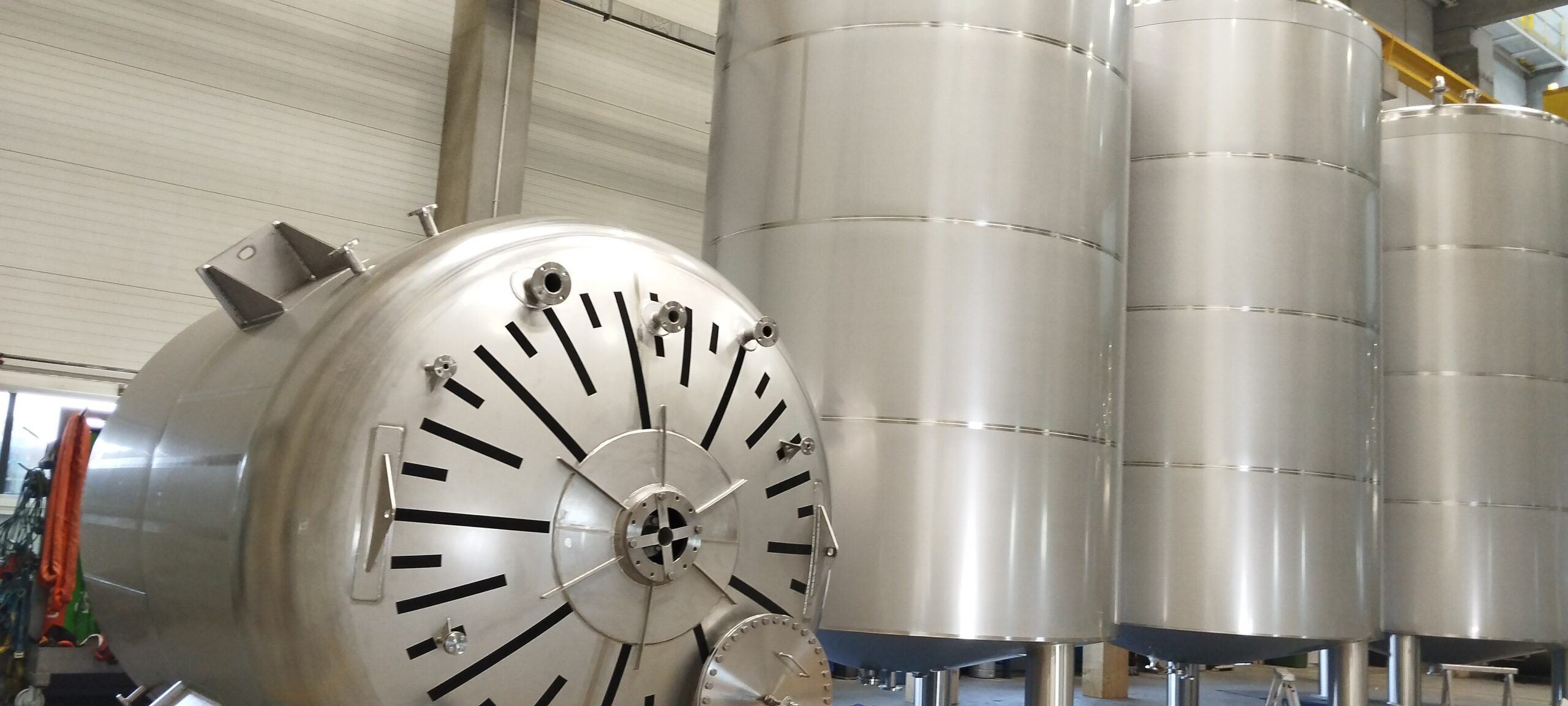 Pressure vessels for NMP solvent on their way to the USA.