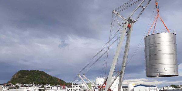 Rustfri fiskeoljetank i duplex eller 316L stål for lagring og prosessering av fiskeolje – produsert av Gpi Tanks